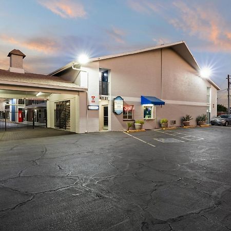 Travel Inn フェニックス エクステリア 写真