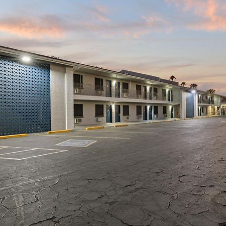 Travel Inn フェニックス エクステリア 写真
