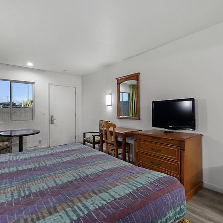 Travel Inn フェニックス エクステリア 写真